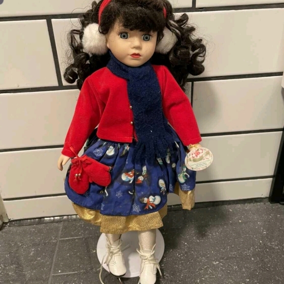 Victorian Bows Collection porcelain doll - Picture 1 of 2